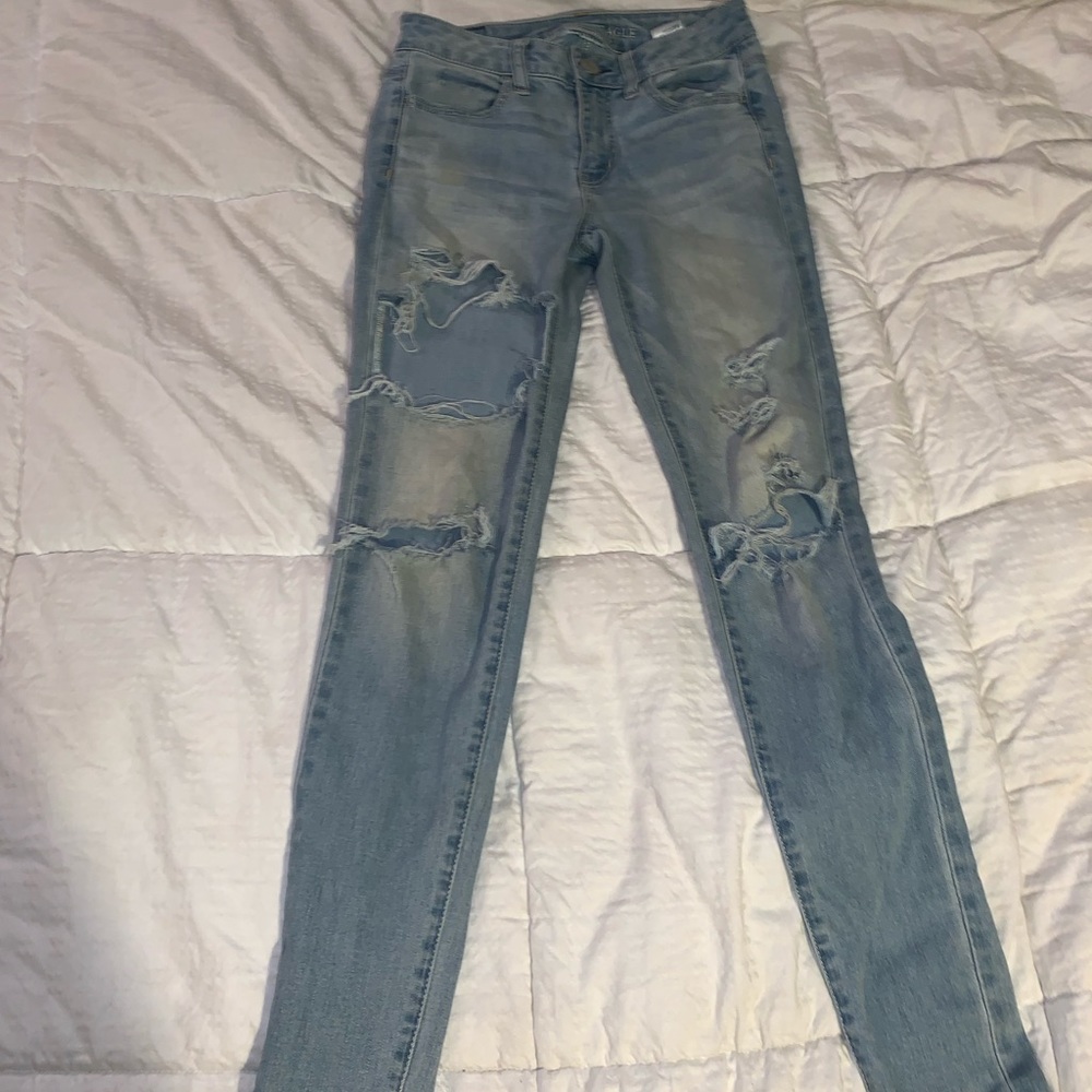 high rise jegging ripped jeans